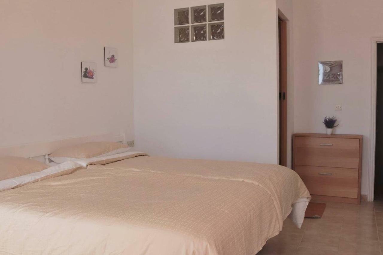 Oasis Atlántico: rincón secreto al pie de los senderos Azano Exterior foto